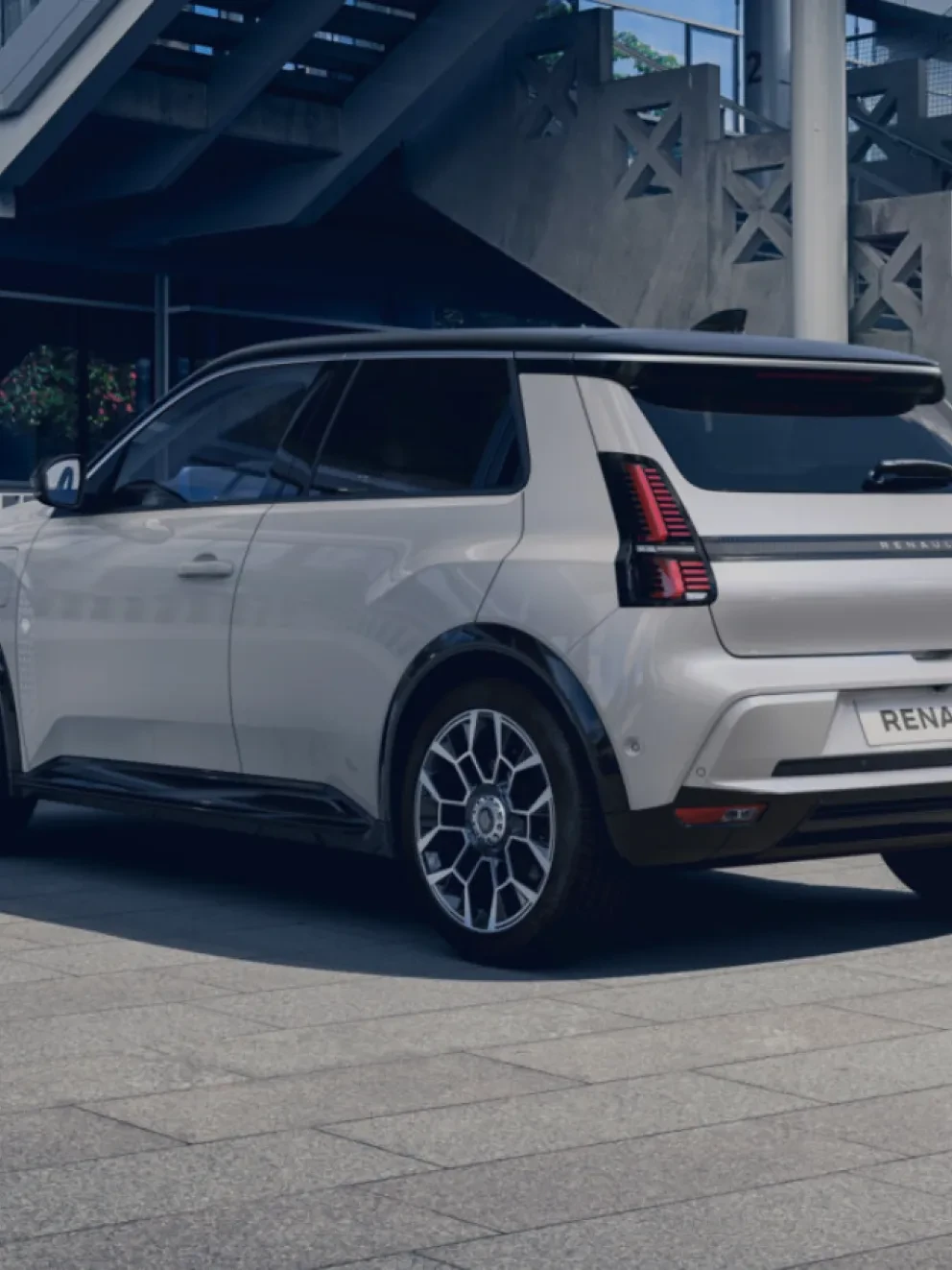 Garage Leijenaar header Renault 5